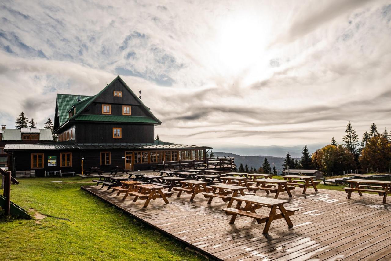 Horsky Hotel Paprsek Staré Město المظهر الخارجي الصورة
