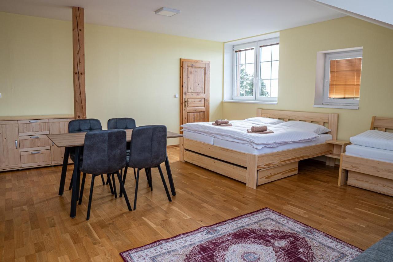 Horsky Hotel Paprsek Staré Město المظهر الخارجي الصورة