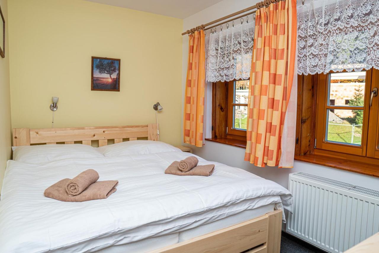 Horsky Hotel Paprsek Staré Město المظهر الخارجي الصورة