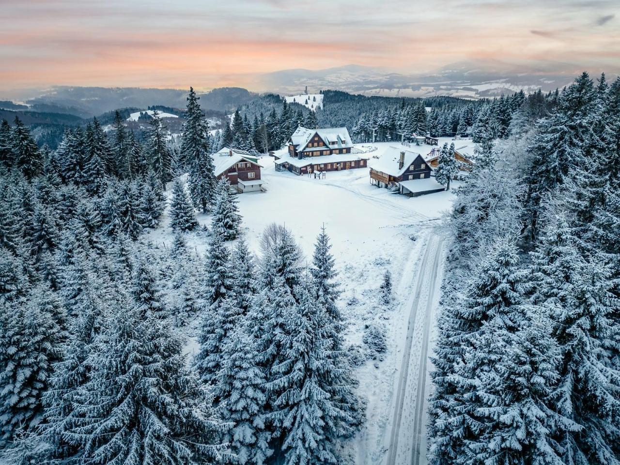 Horsky Hotel Paprsek Staré Město المظهر الخارجي الصورة